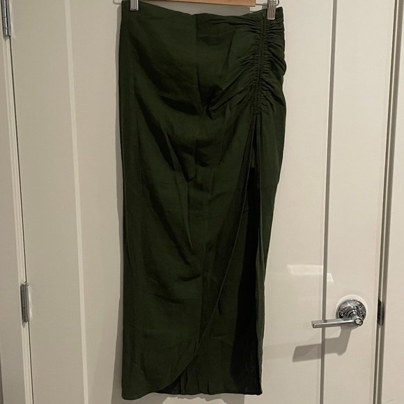 Zara Dresses & Skirts - Zara linen-blend midi skirt - size S